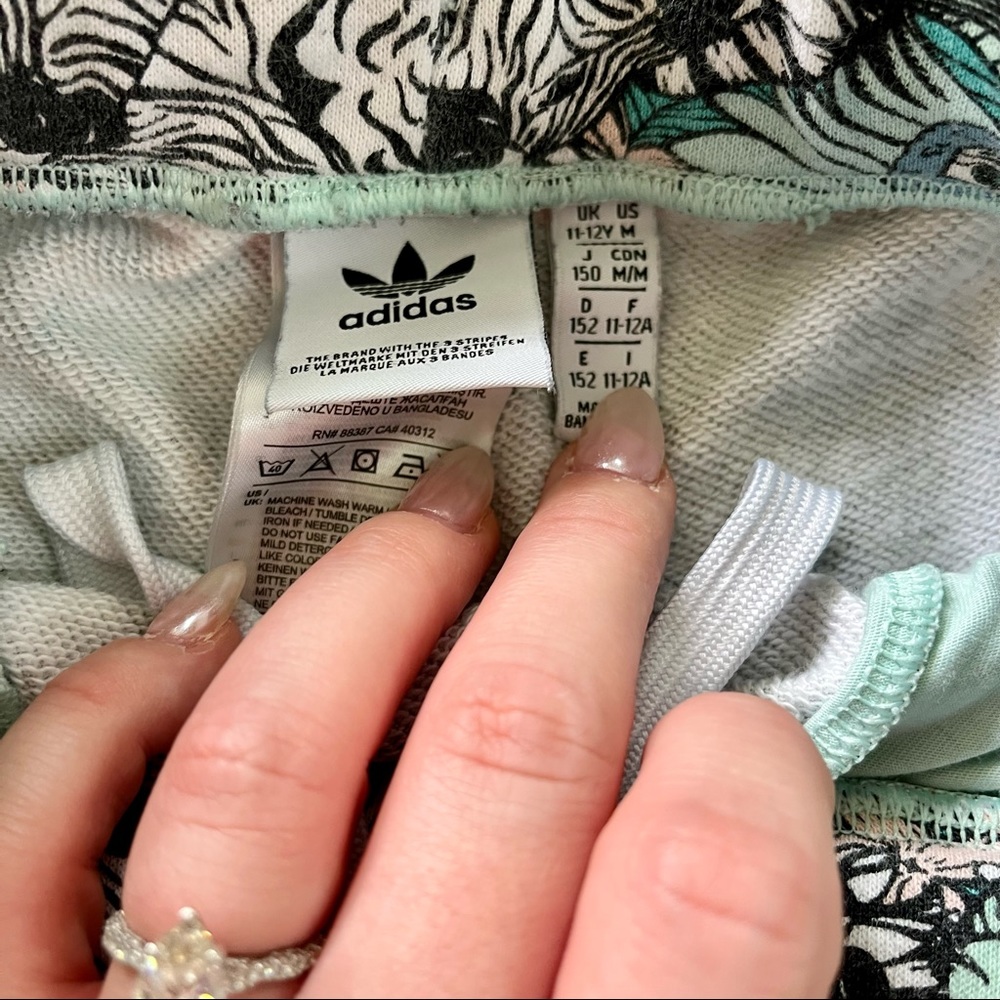 Adidas Originals Girls' Zooanimal Print Shorts - Picture 4 of 4